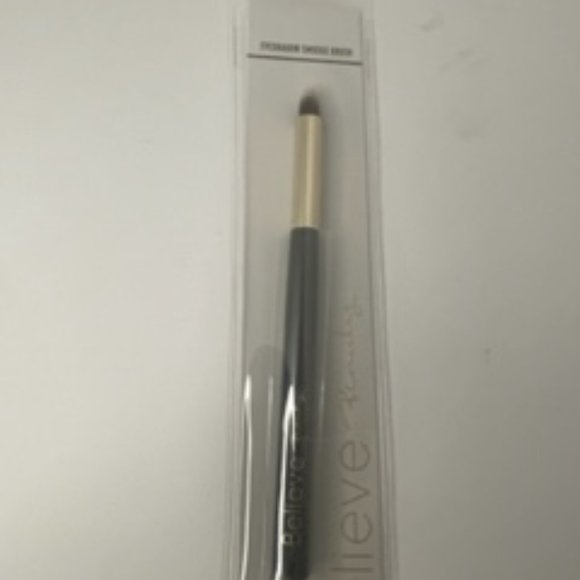 Be Passionate About Eyeshadow Palette with 4 Eye Brushes and Brush Cleaner - Picture 7 of 13